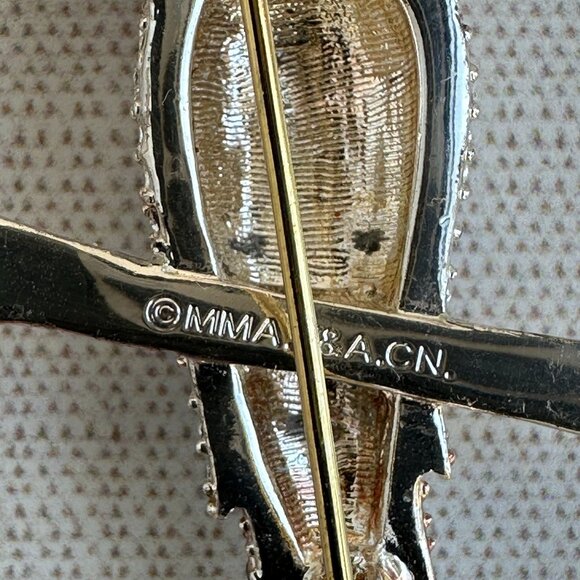 MMA V&A Enamel Peacock Brooch - Picture 8 of 11